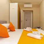 Lux Vaticana Suite